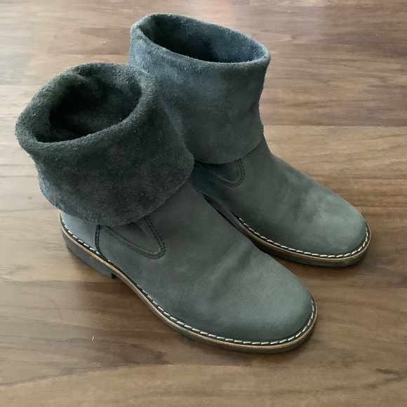 NWOT Roots leather pull on  boots - Picture 1 of 7